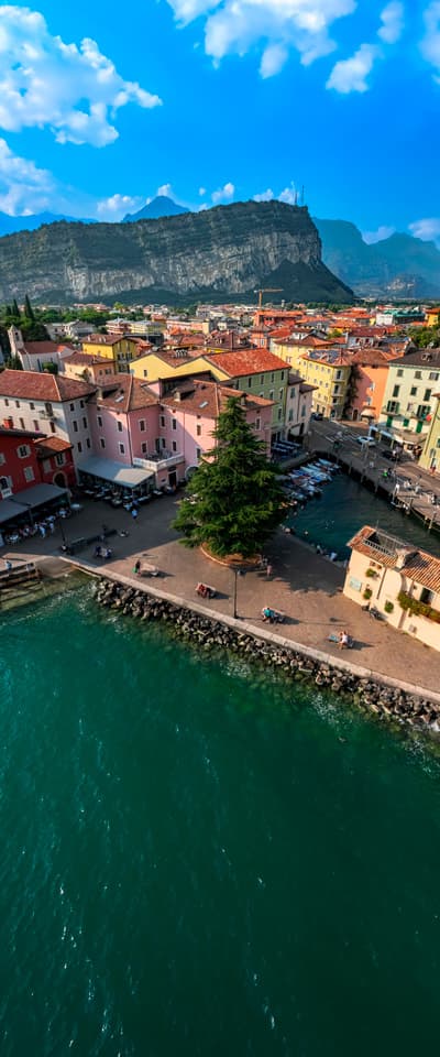 Torbole vertical foto